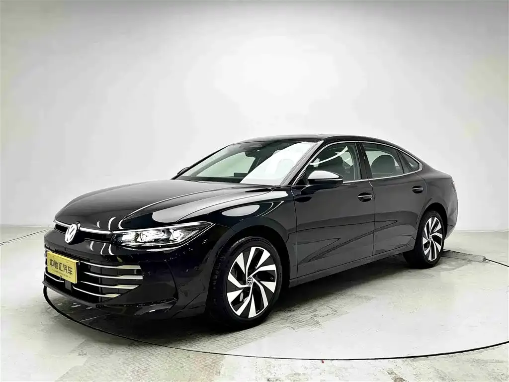 Volkswagen Passat — фото 1