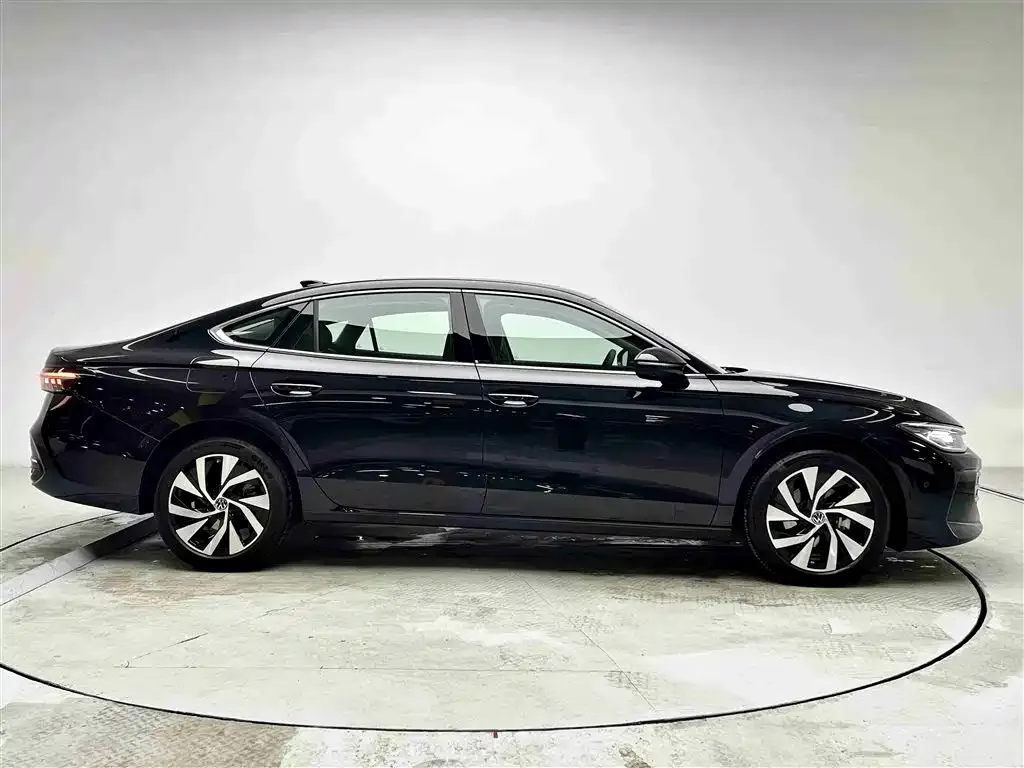 Volkswagen Passat — фото 8