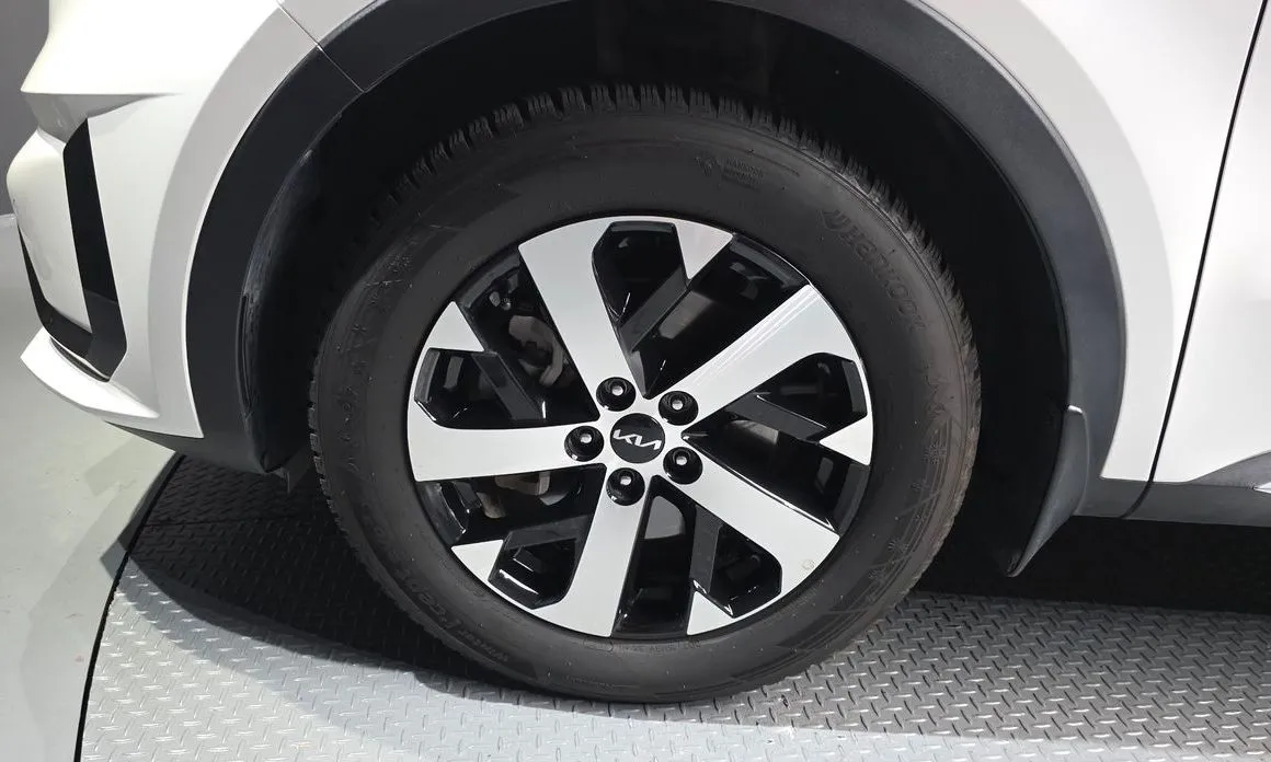 Kia Sorento — фото 10