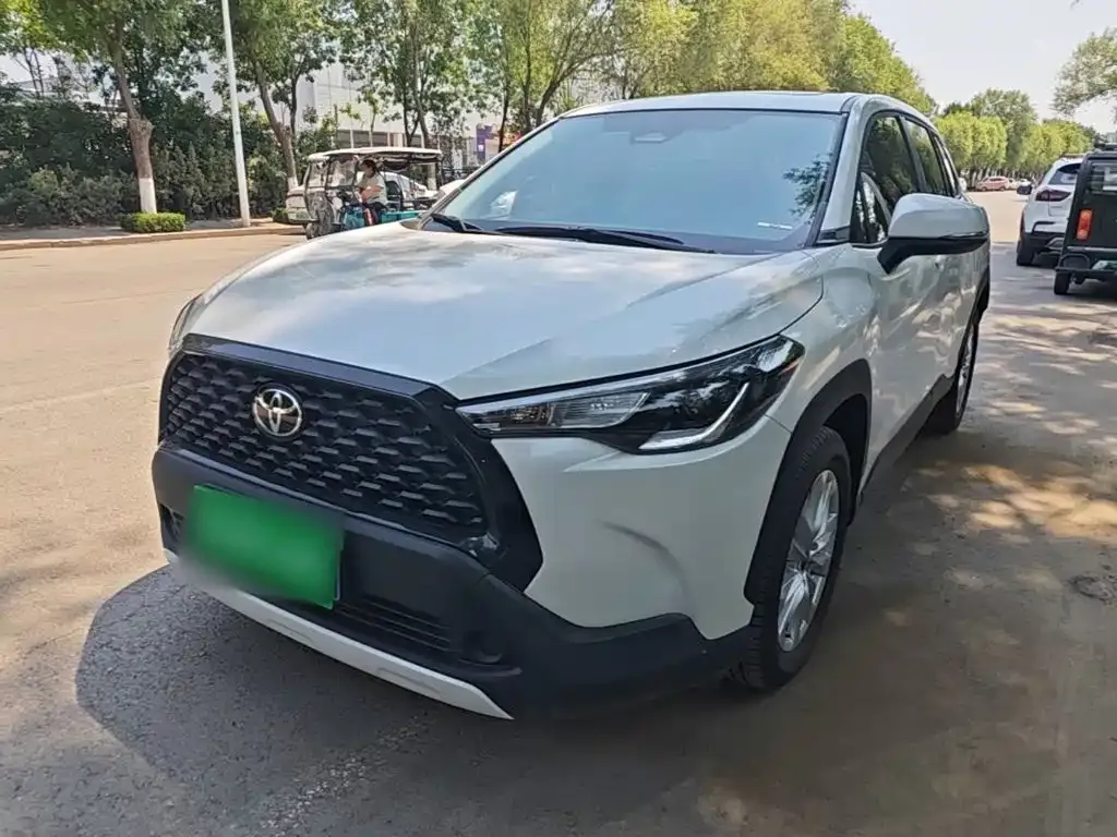 Toyota Corolla Cross — фото 1