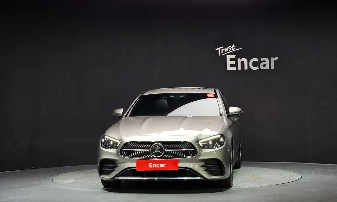 Mercedes-Benz E-Class — фото 4