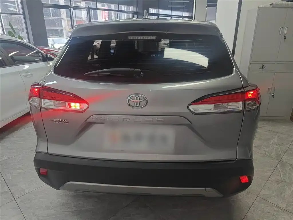 Toyota Corolla Cross — фото 8