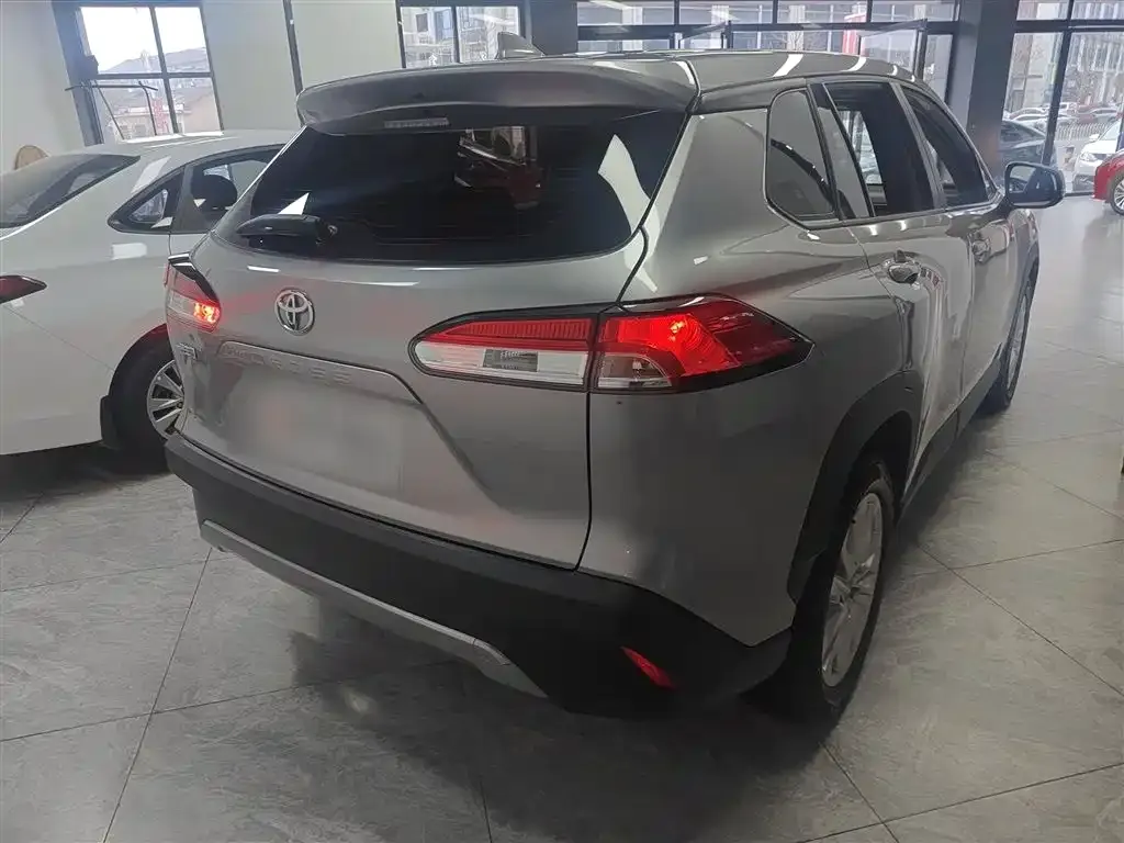 Toyota Corolla Cross — фото 10