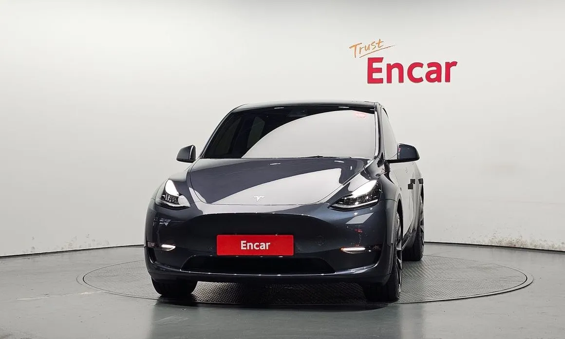 Tesla Model Y — фото 9