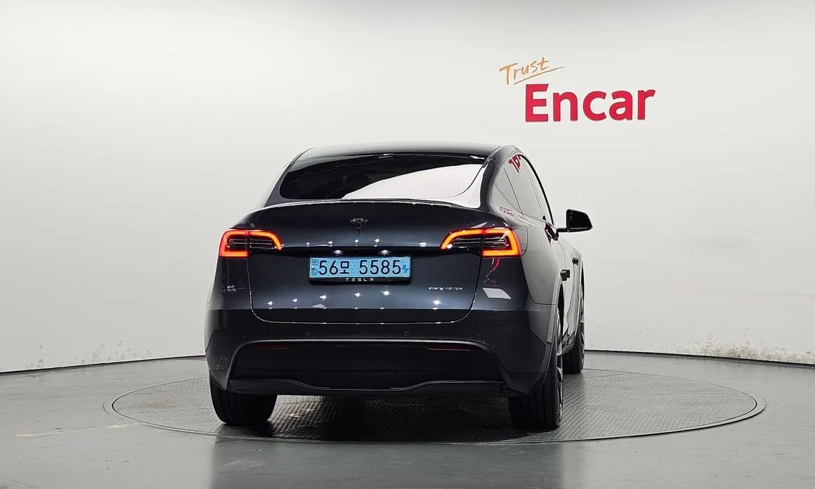 Tesla Model Y — фото 4