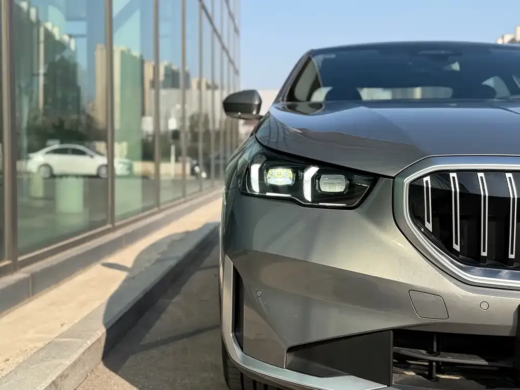 BMW i5 2026 из CN, фото 3