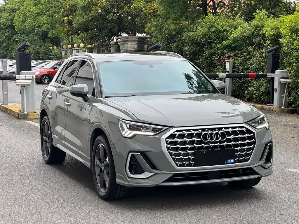 Audi Q3 — фото 5