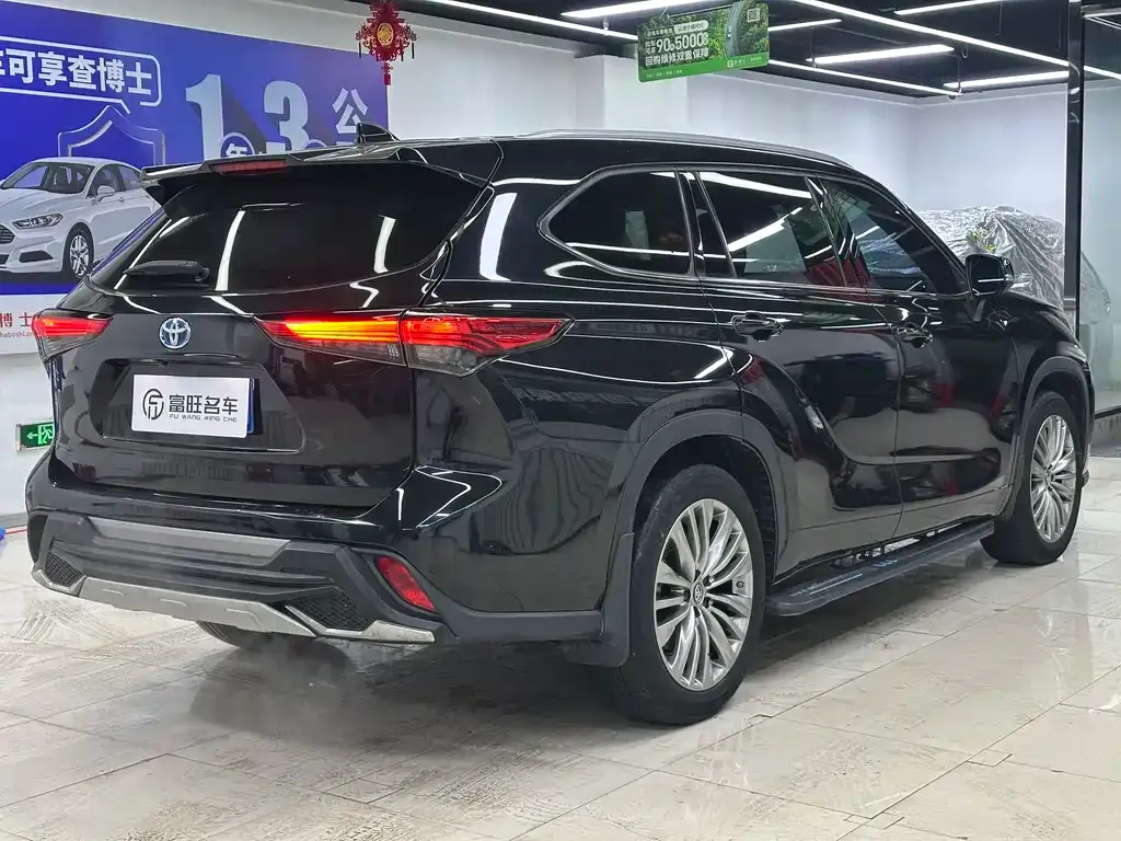 Toyota Highlander — фото 4