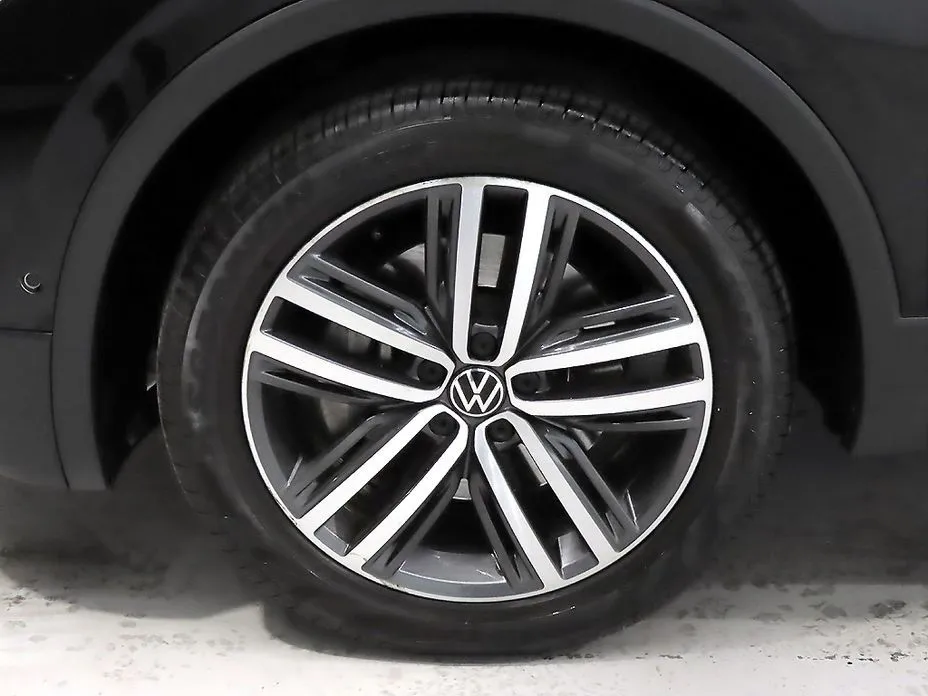 Volkswagen Tiguan — фото 2
