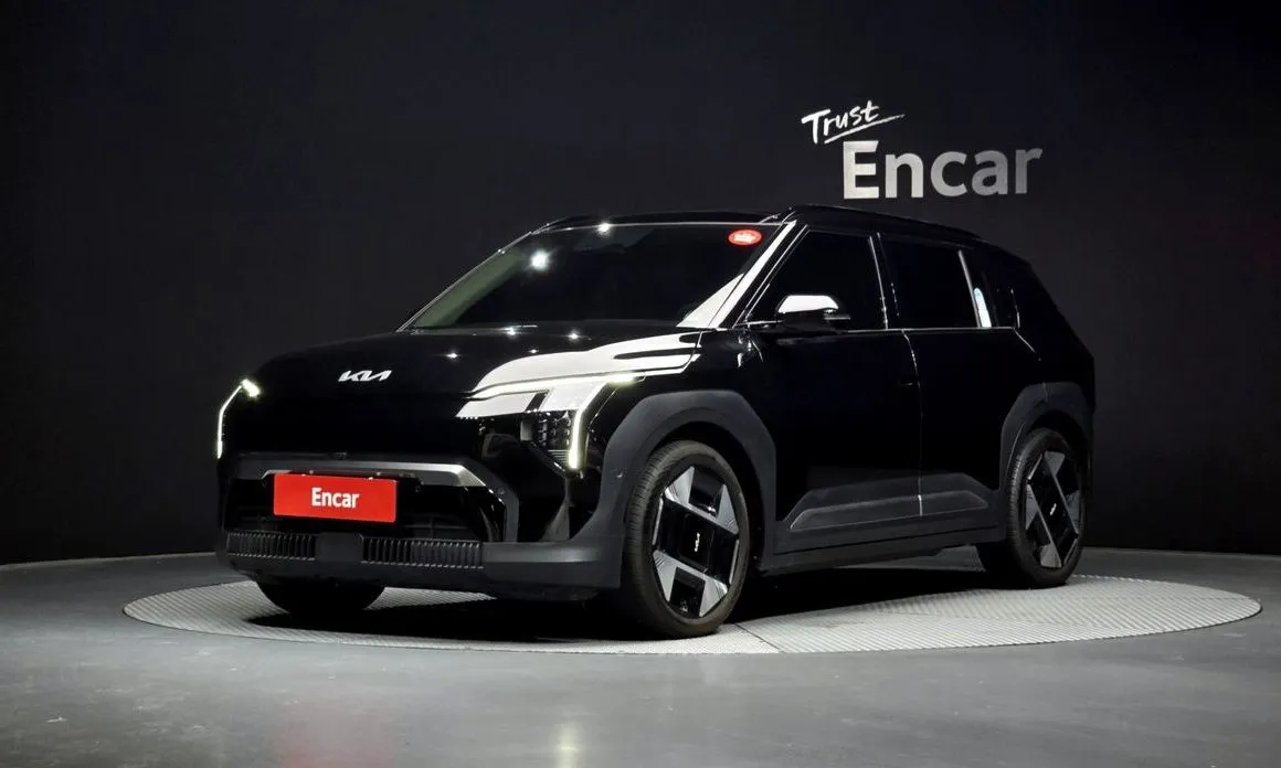 Kia EV3 — фото 1