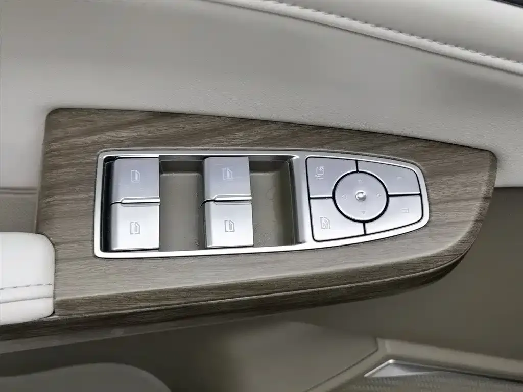 Roewe RX9 2023 из CN, фото 5