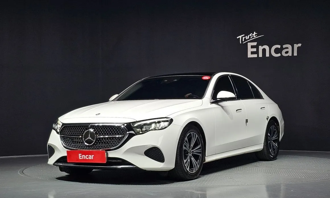 Mercedes-Benz E-Class — фото 1