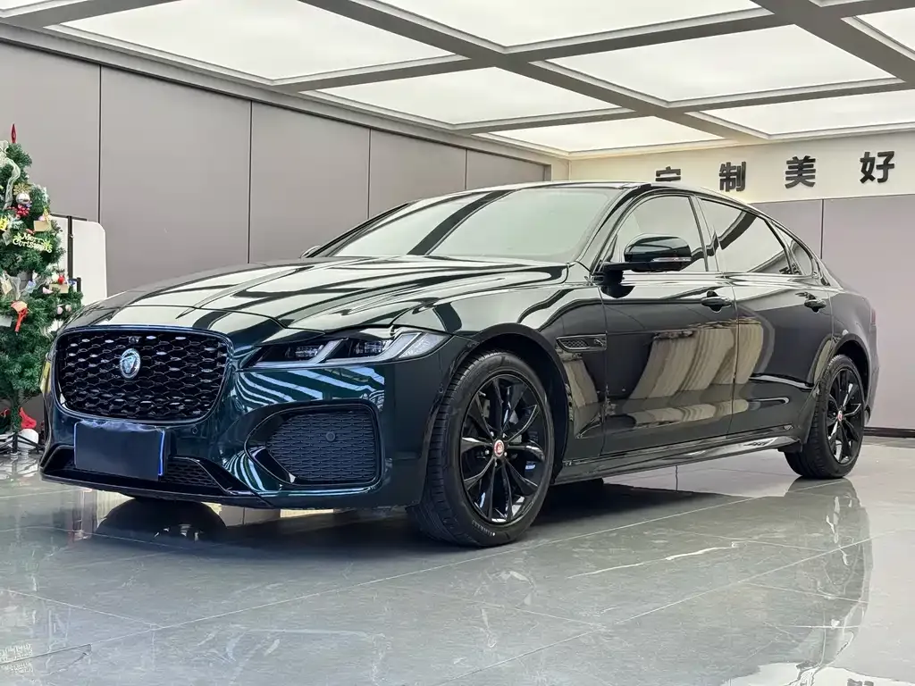 Jaguar XFL