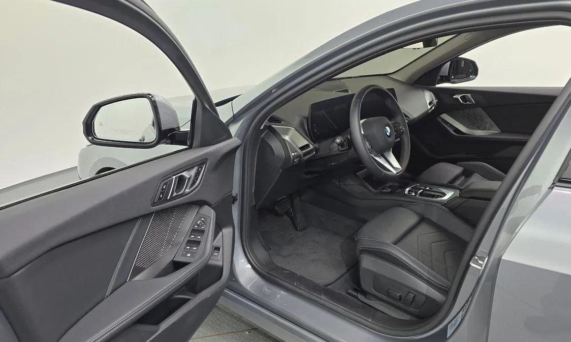 BMW 1-Series 2025 из KR, фото 9