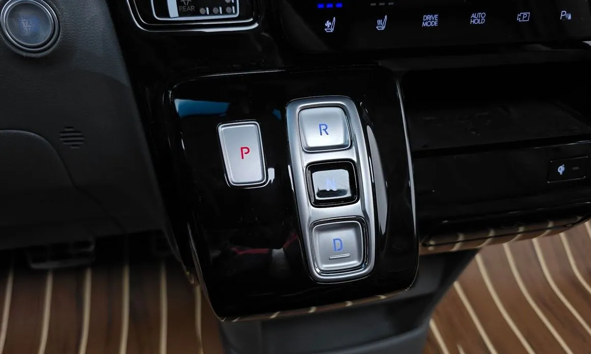Hyundai Staria 2025 из KR, фото 5
