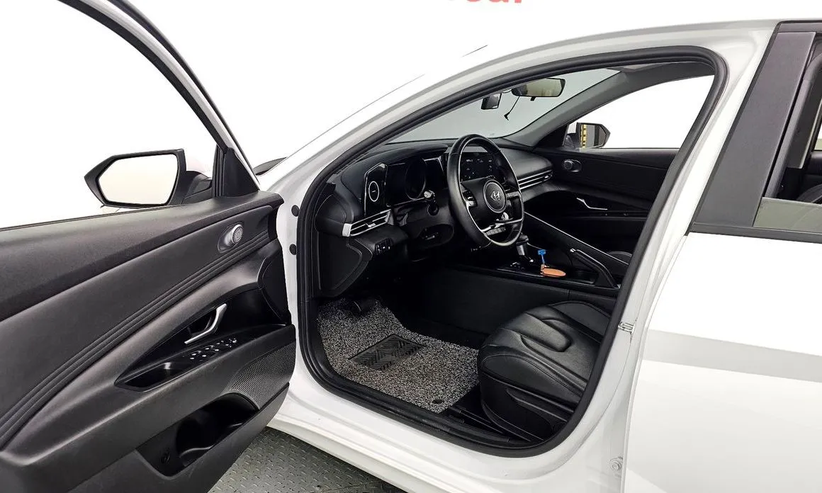 Hyundai AVANTE 2021 из KR, фото 2