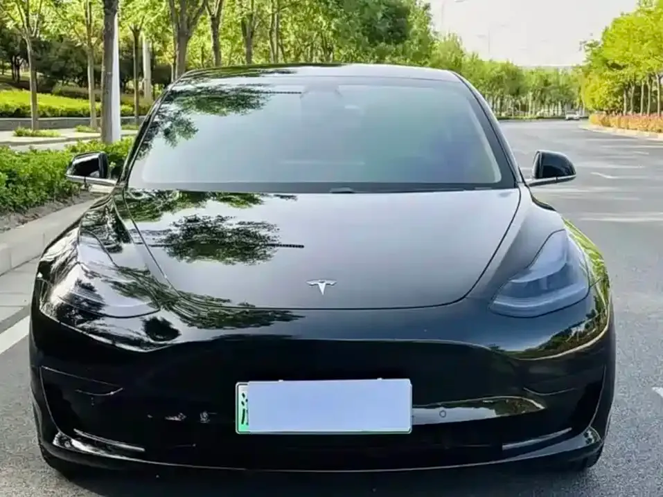 Tesla Model 3 — фото 8