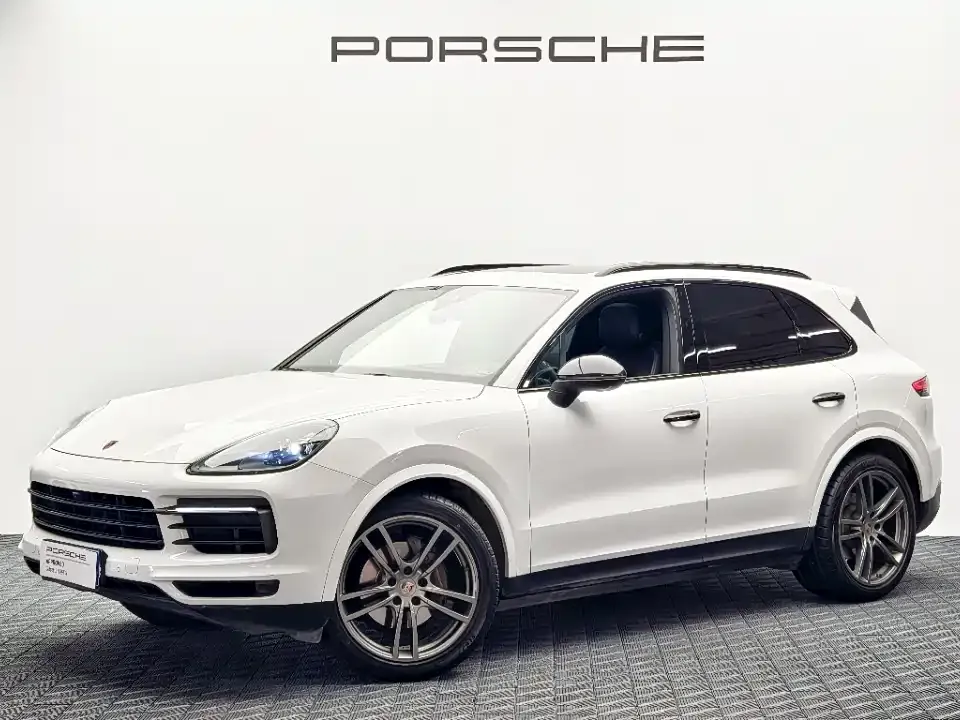 Porsche Cayenne — фото 1