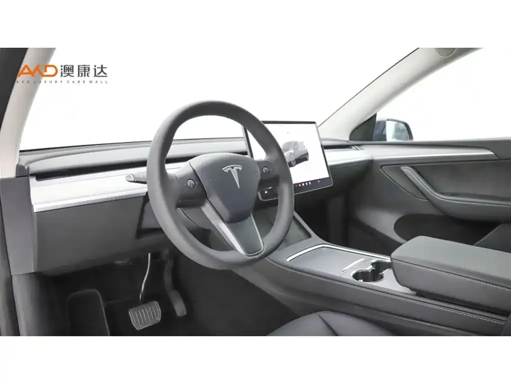 Tesla Model Y — фото 7