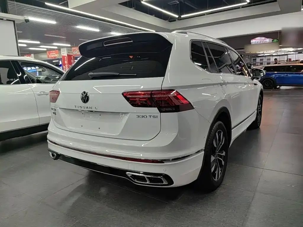 Volkswagen Tiguan L — фото 6