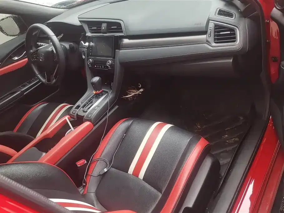 Honda Civic — фото 10