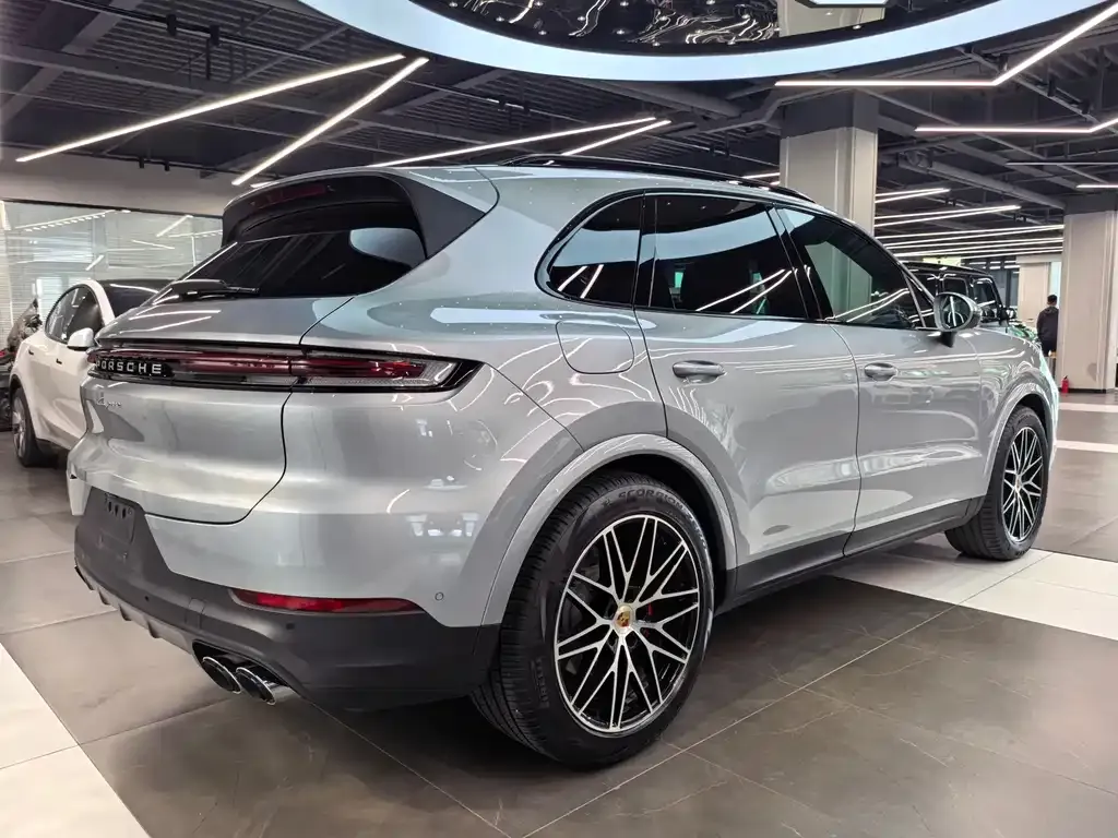 Porsche Cayenne — фото 3