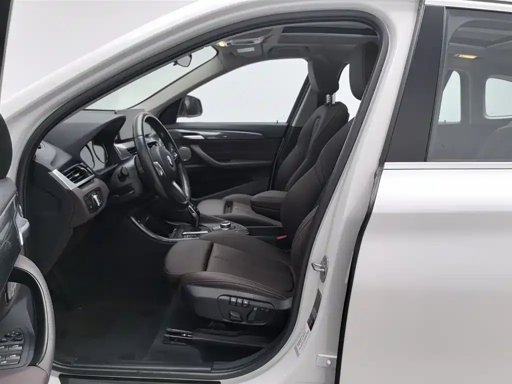 BMW X1 2021 из CN, фото 7