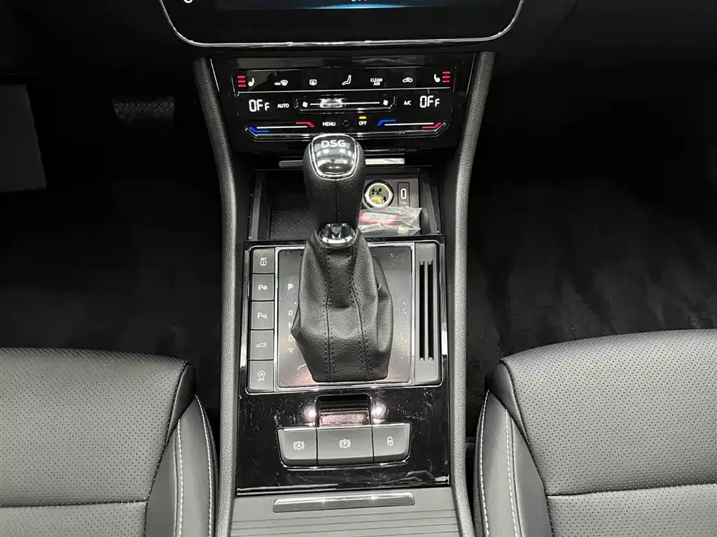 Skoda Superb — фото 7