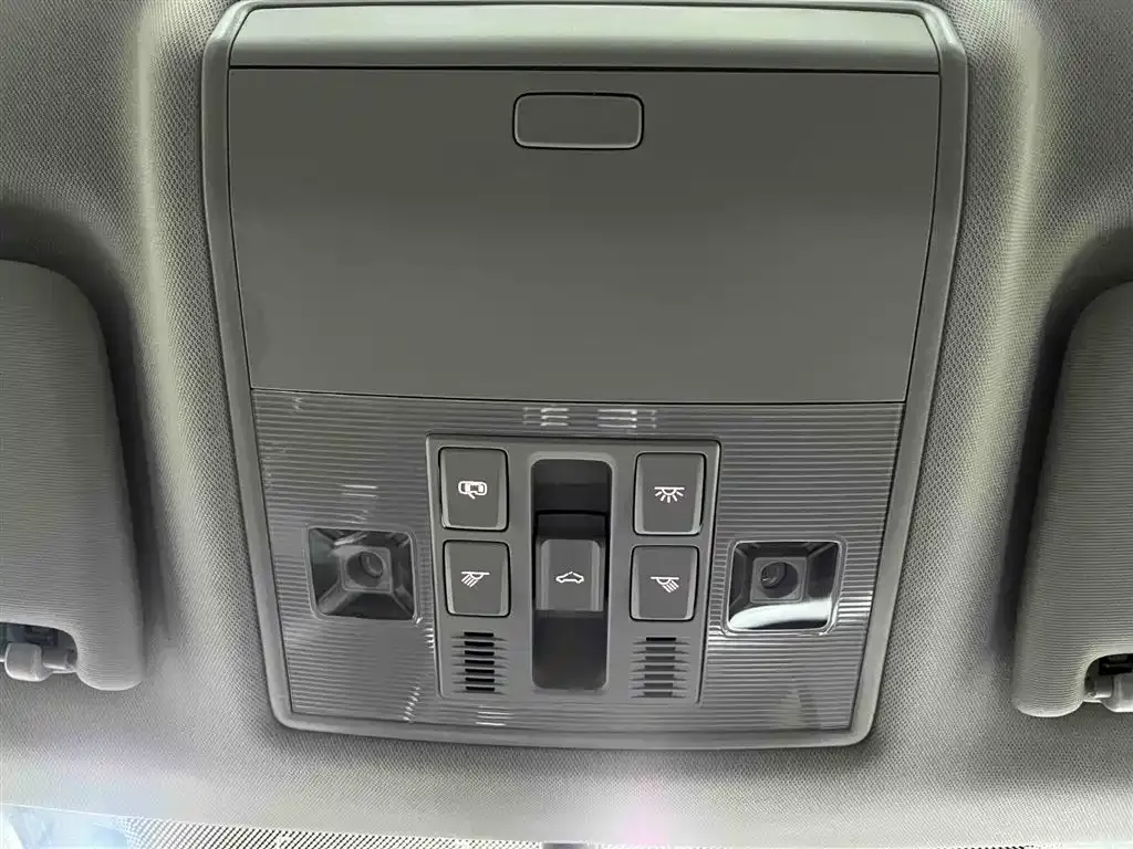 Skoda Superb — фото 10