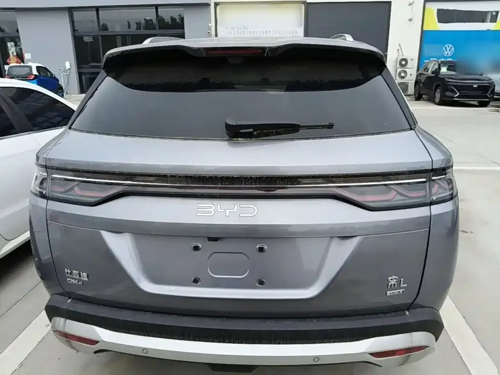 BYD L DM-i — фото 3