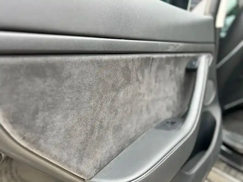 Tesla Model 3 — фото 9