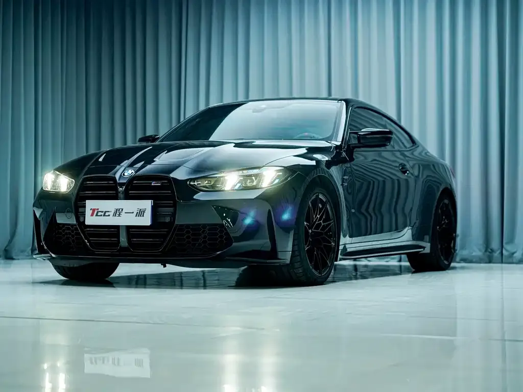 BMW M4 — фото 1