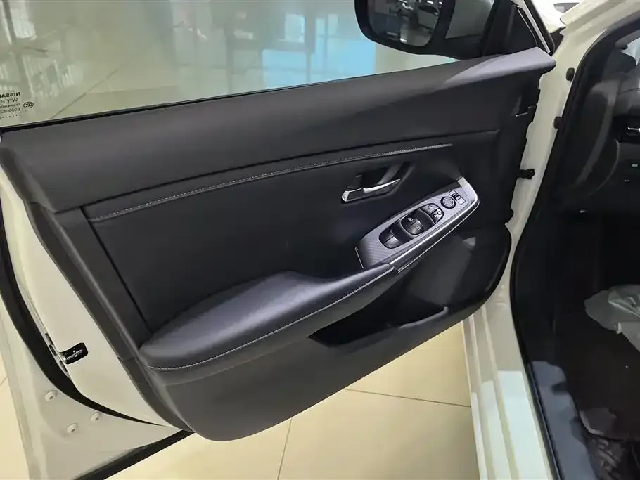 Nissan Sylphy 2022 из CN, фото 2