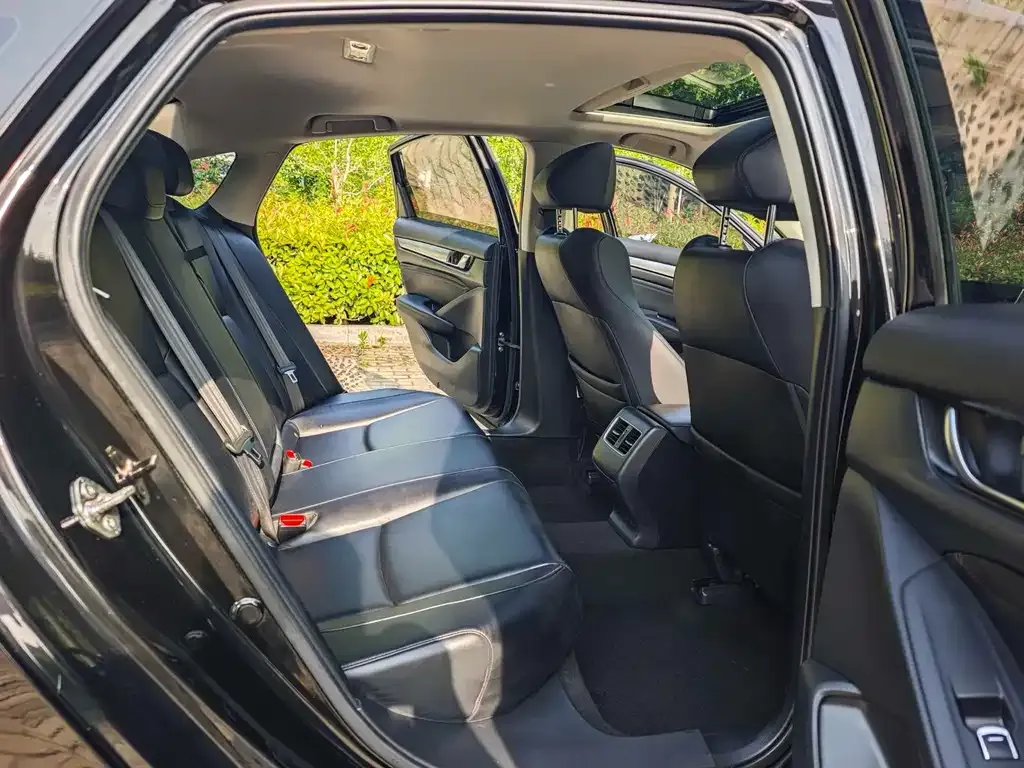 Honda Accord — фото 2