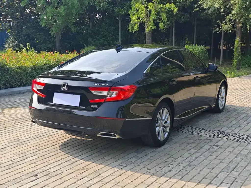 Honda Accord — фото 5