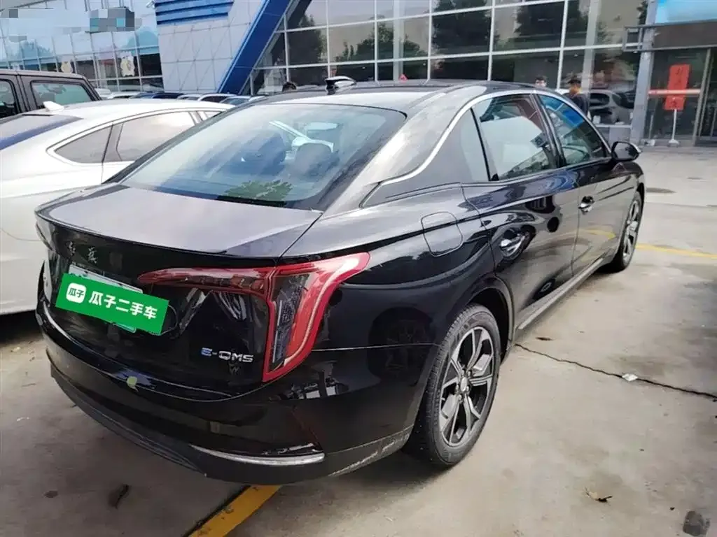 Hongqi E-QM5 — фото 9