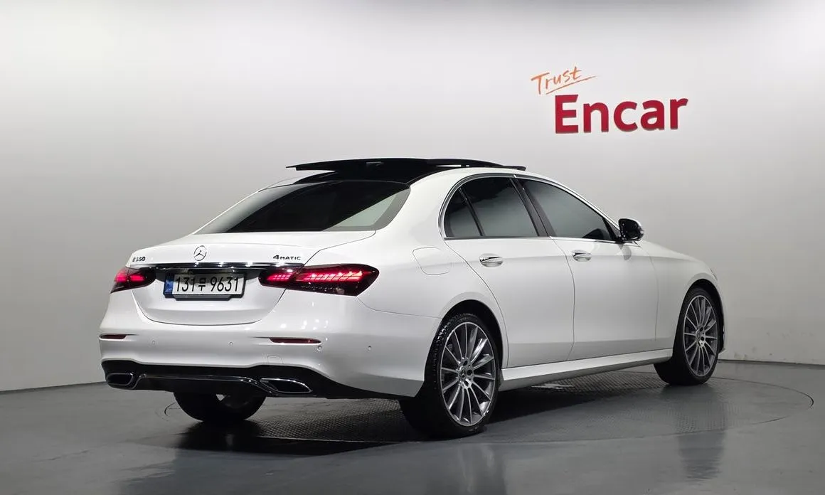 Mercedes-Benz E-Class — фото 4