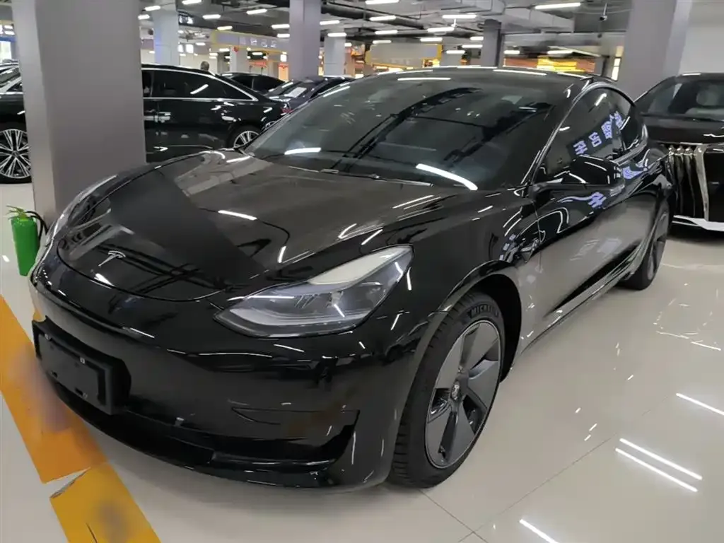 Tesla Model 3 — фото 7