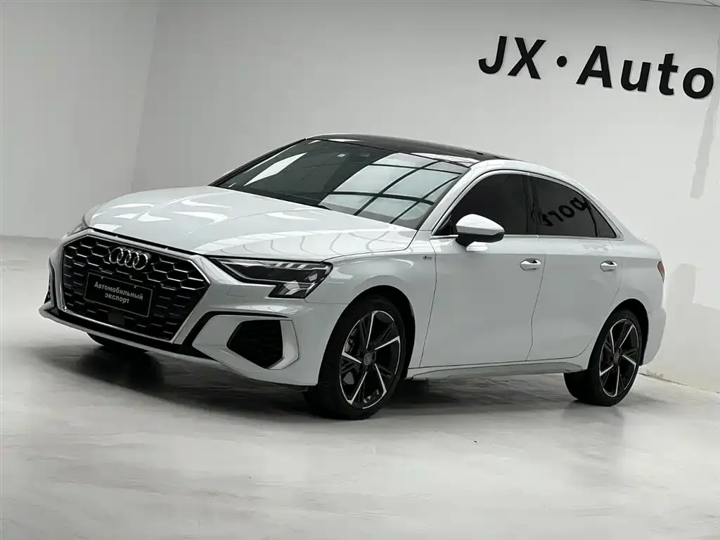 Audi A3 — фото 1