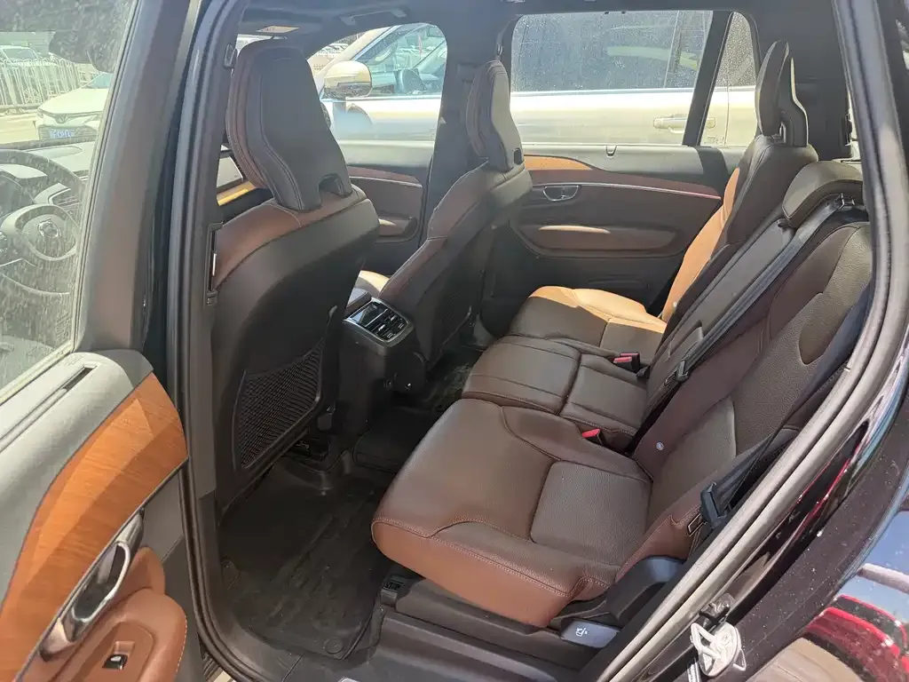 Volvo XC90 2023 из CN, фото 6