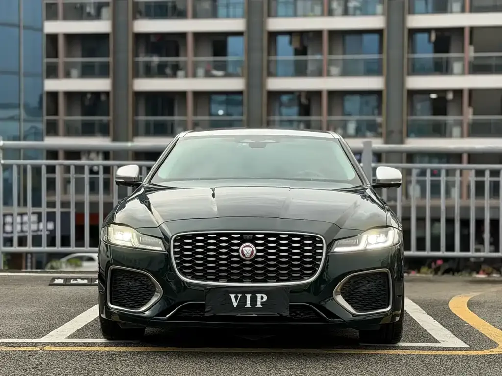 Jaguar XFL — фото 2