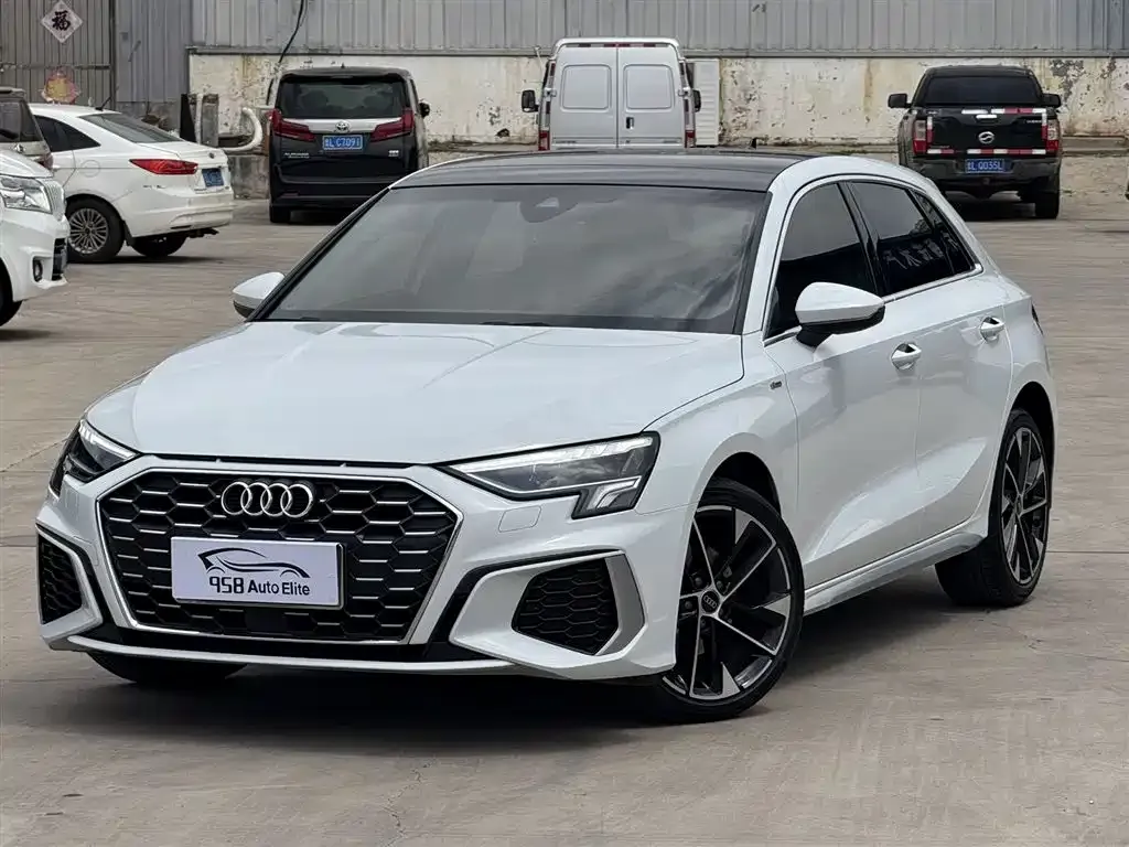 Audi A3 — фото 1