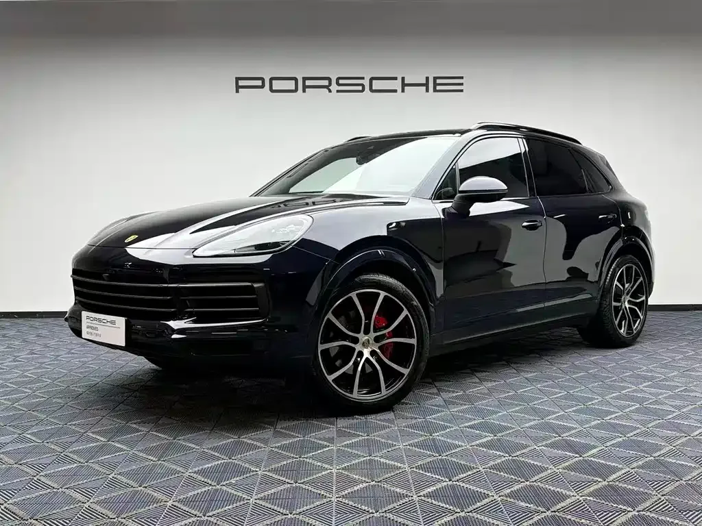Porsche Cayenne — фото 1