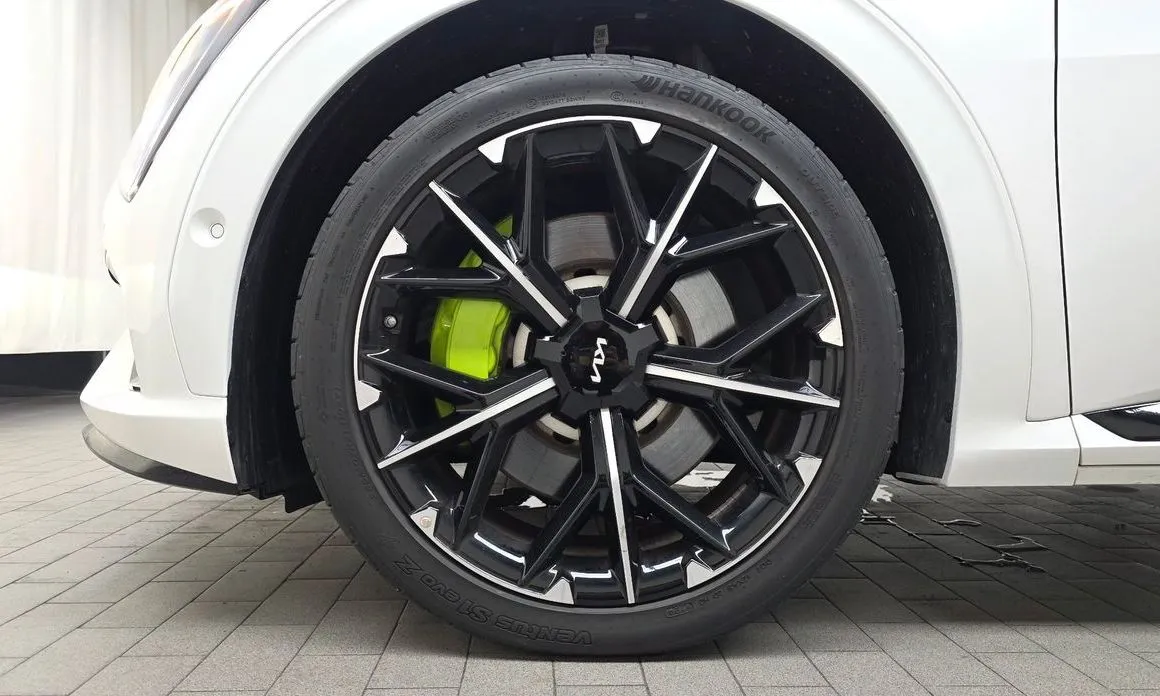Kia EV6 — фото 9