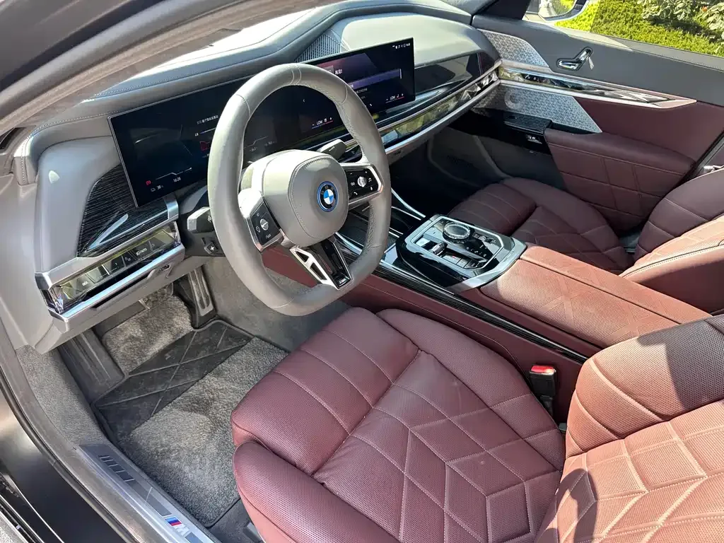 BMW i7 2025 из CN, фото 8