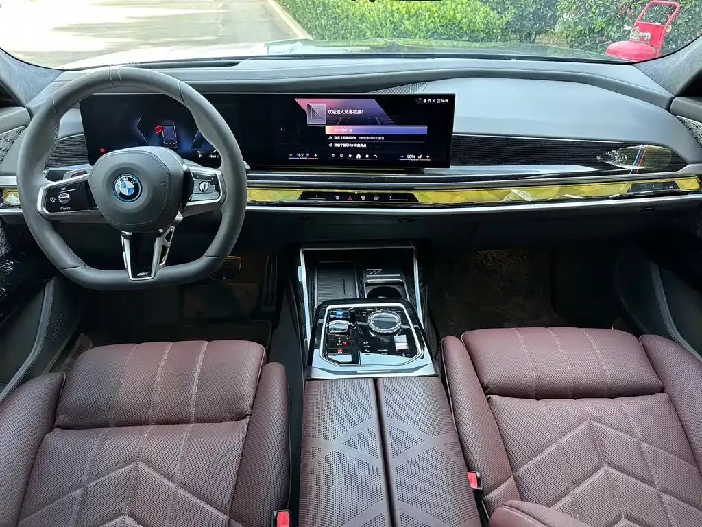 BMW i7 2025 из CN, фото 4