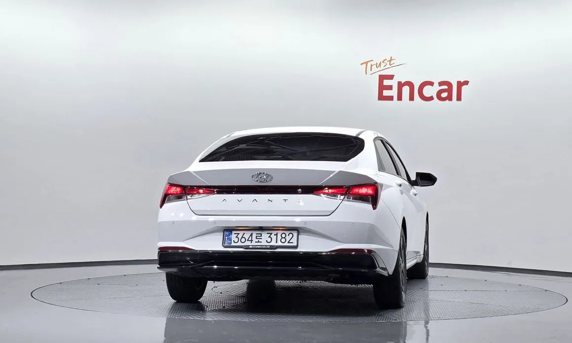 Hyundai AVANTE 2023 из KR, фото 2