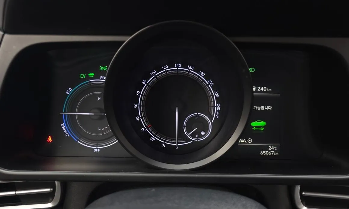 Hyundai AVANTE 2023 из KR, фото 5