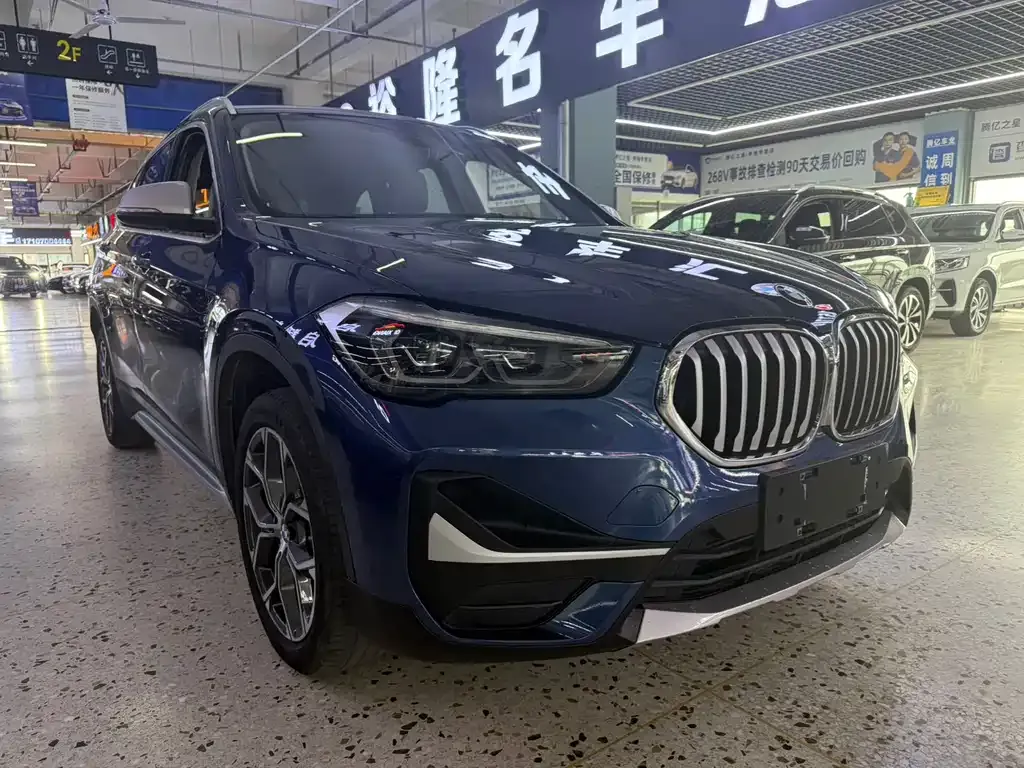 BMW X1 — фото 5