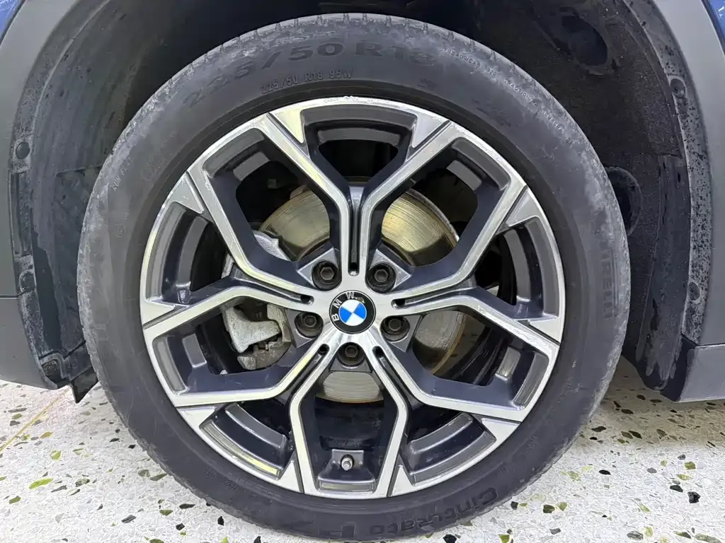 BMW X1 — фото 7